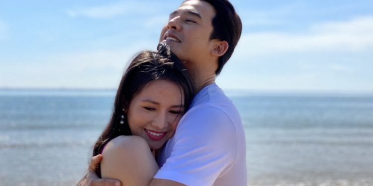 Status tình yêu hài hước khiến bạn phải bật cười ngã nghiên